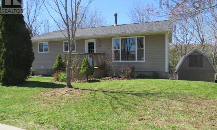 109 Smokey Drive