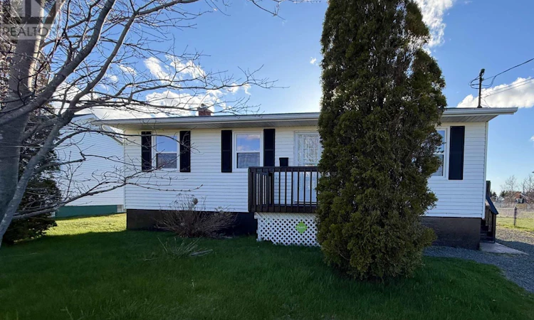 733 Sharpes Lane