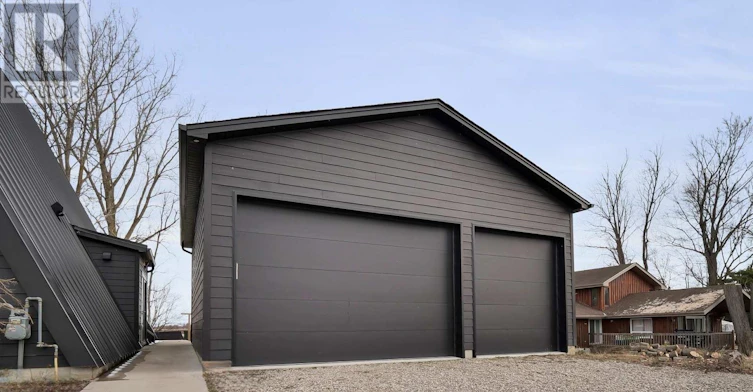 8464 Adams Court, Lambton Shores, ON, N0M 1T0 - 26