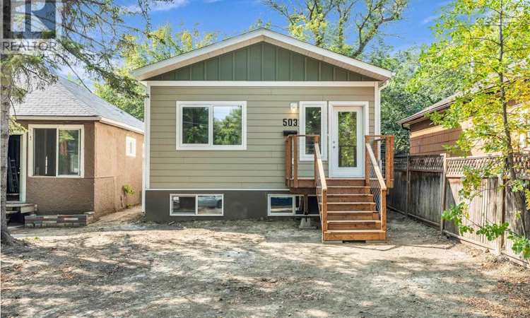 320 25th Street W