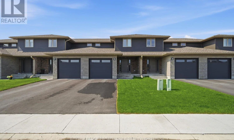 19 Parkland Circle
