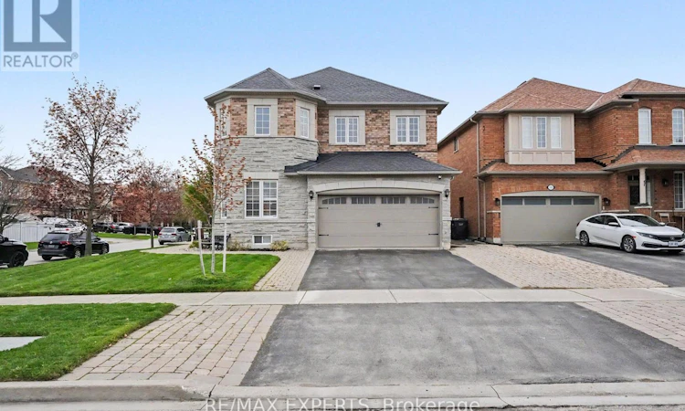 2 Ironhorse Crescent