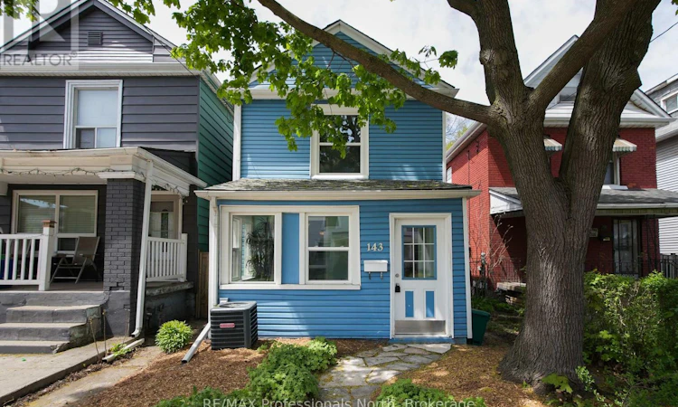 143 Barnesdale Avenue N