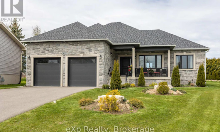 43 Country Crescent