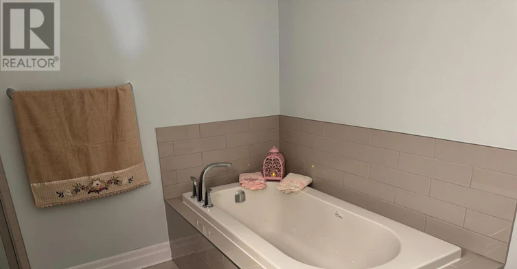 610-240 Villagewalk Boulevard, London, ON, N6G 0P6 - 26