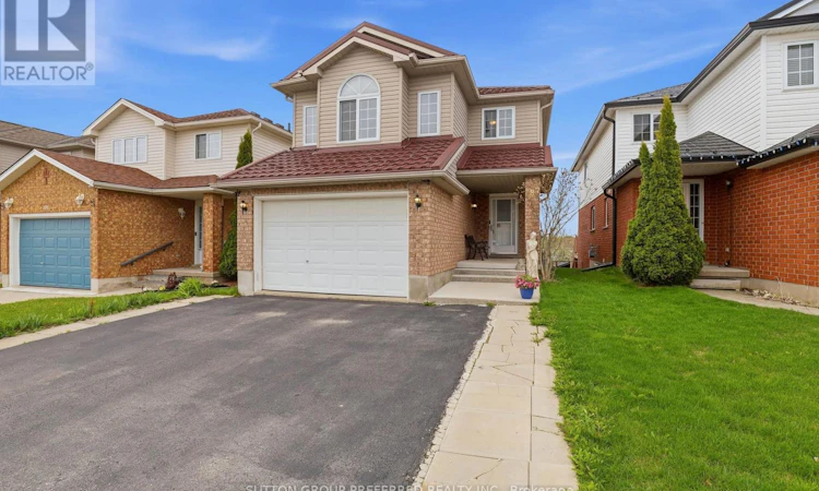 187 Hollyridge Crescent