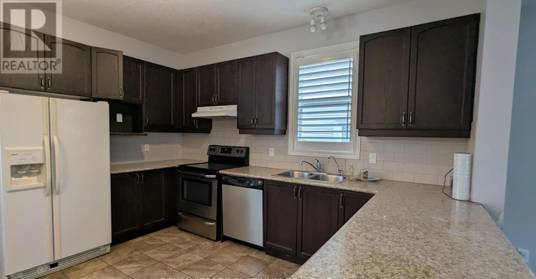 669 Zermatt Drive, Waterloo, ON, N2T 2V2 - 9
