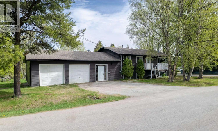 4608 Crocus Crescent