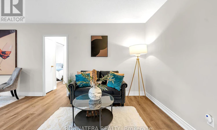 905-3065 Queen Frederica Drive