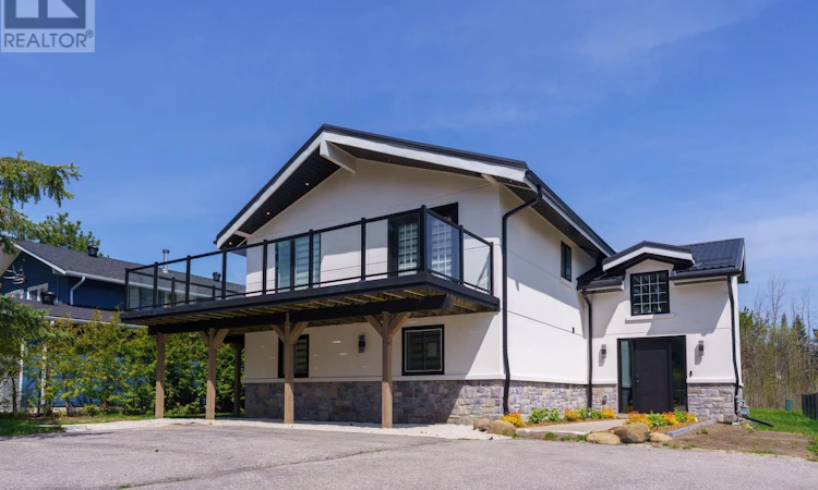 107 Campbell Crescent