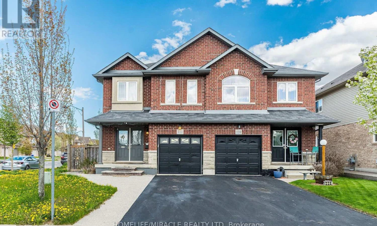 222 Pelech Crescent