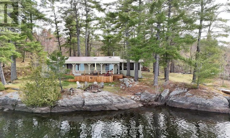 823 Tangamong Road E