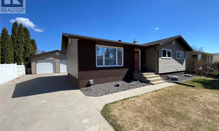 23 Crestwood Crescent