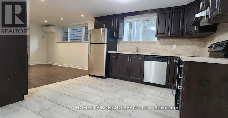 C-177 Robina Avenue, Toronto, ON, M6C 3Y8 - 2