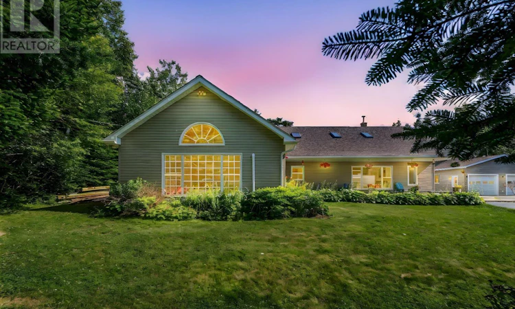 6 Spruce Lane
