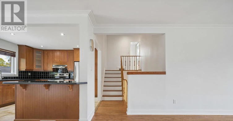 77 Norgrove Crescent, Toronto, ON, M9P 3C7 - 6