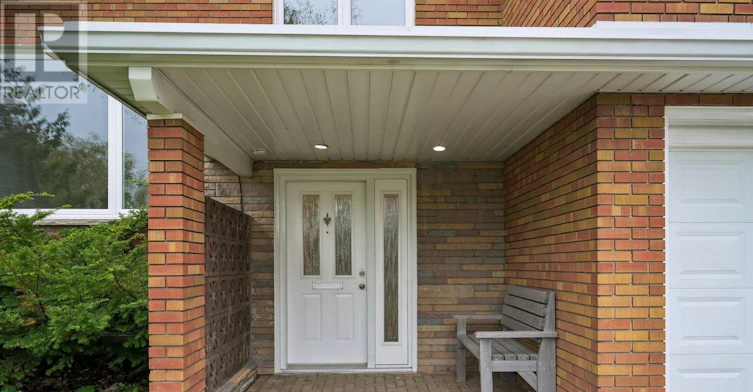 77 Norgrove Crescent, Toronto, ON, M9P 3C7 - 2