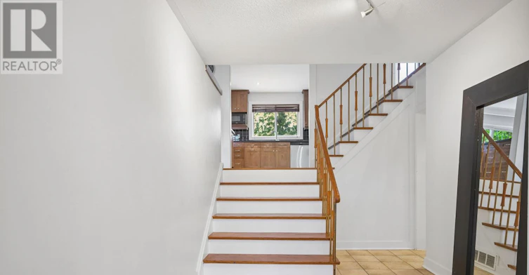 77 Norgrove Crescent, Toronto, ON, M9P 3C7 - 19