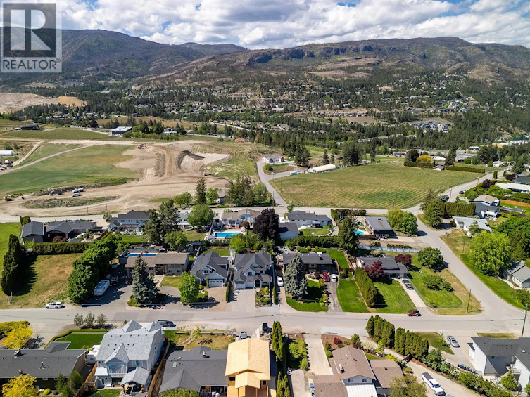 2418 Crestview Road, West Kelowna, BC, V1Z 1Z2 - 65