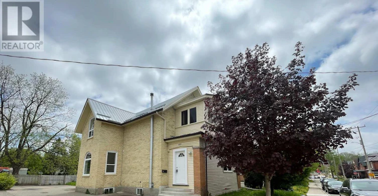 MAIN-49 Madison Avenue N, Kitchener, ON, N2H 2Z5 - 19