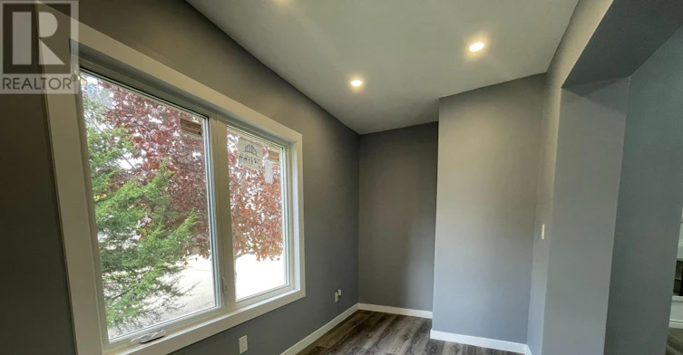 MAIN-49 Madison Avenue N, Kitchener, ON, N2H 2Z5 - 10