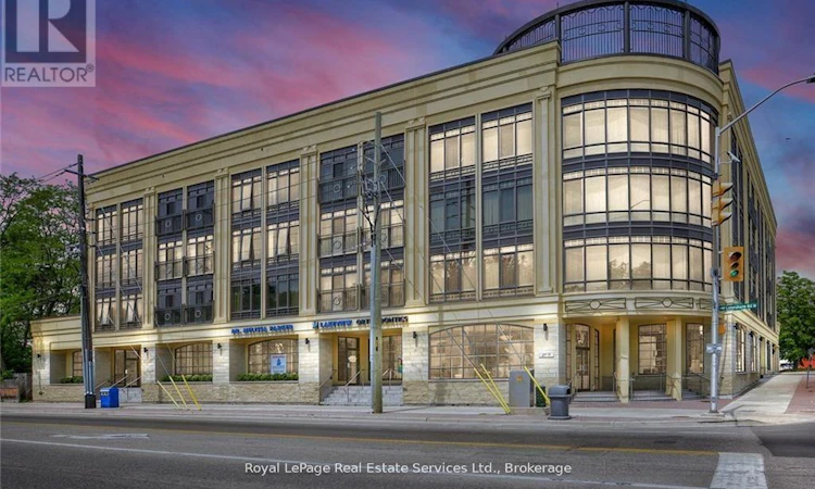 407-205 Lakeshore Road W