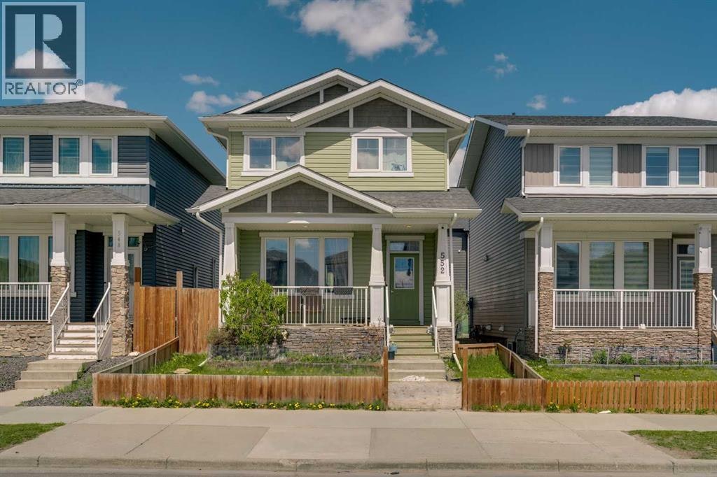 552 Redstone Drive NE, Calgary, AB, T3N 0R3