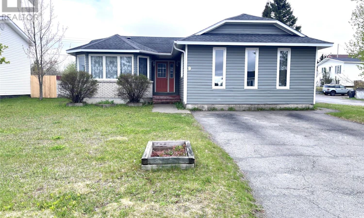 9 Aspen Heights
