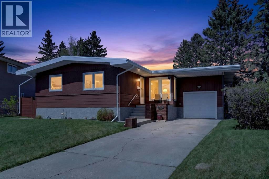 26 Cardiff Place NW, Calgary, AB, T2K 1S3