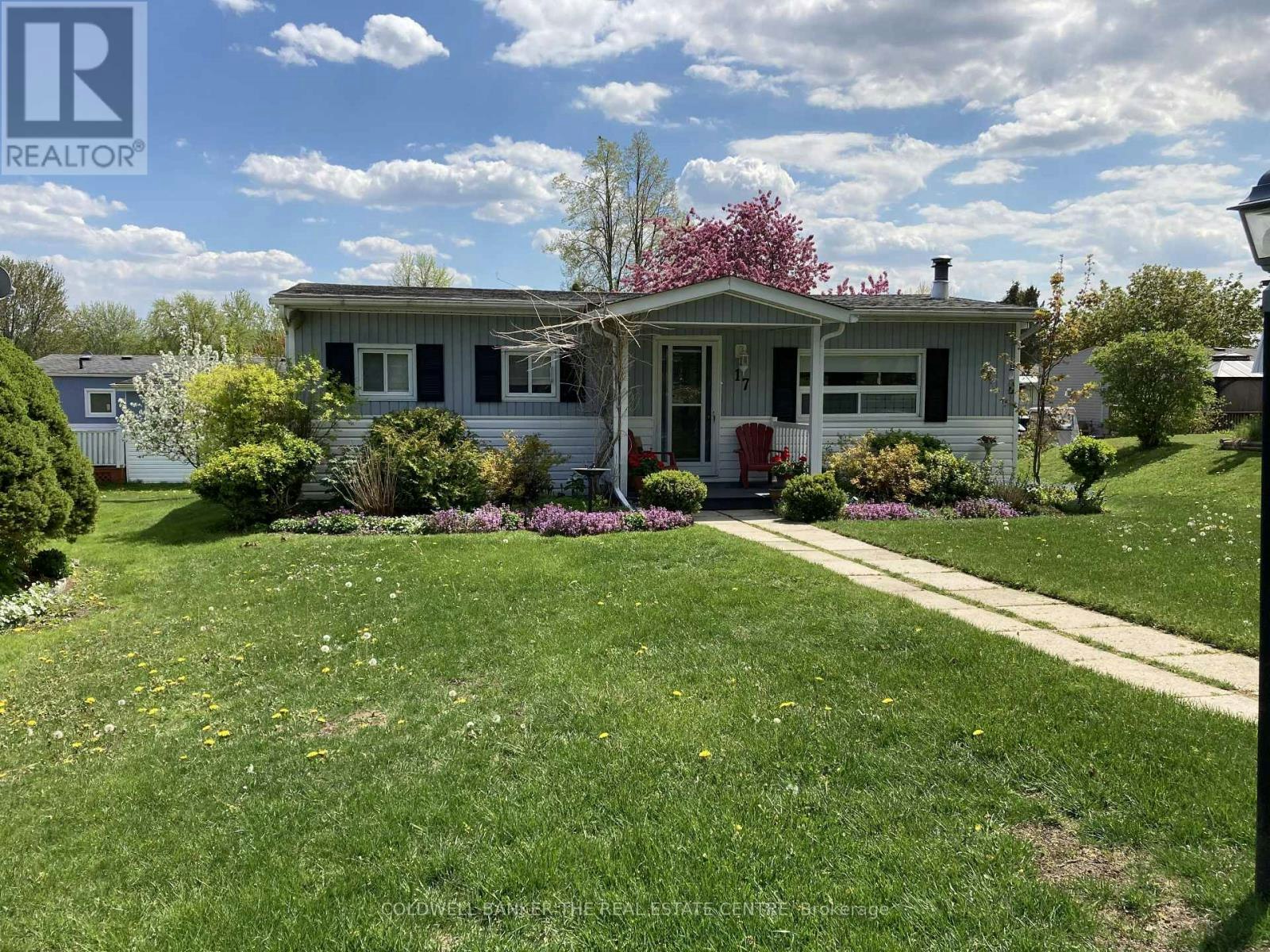 17 Trefoil Drive, Innisfil, ON, L9S 1P8