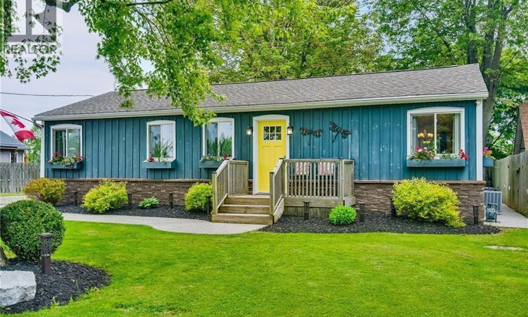 8 Beach Road