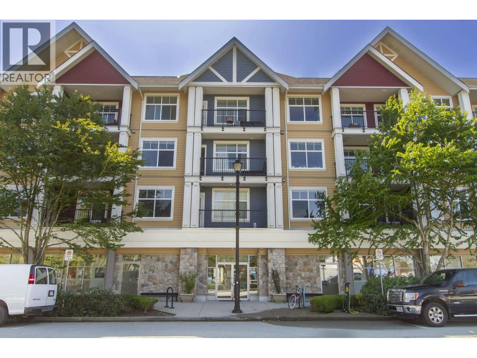 207-1336 Main Street, Squamish, BC, V8B 0R2
