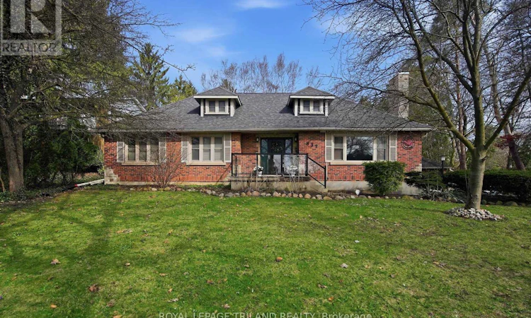 831 Riverside Drive