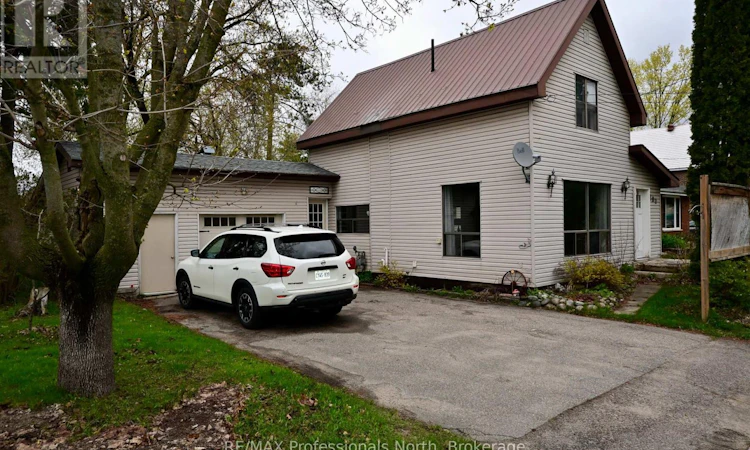 209 Dill St Street