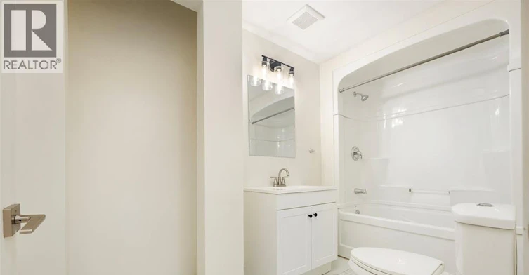 MAIN-785 Hall, Windsor, ON, N9A 2L9 - 15
