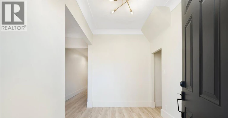 MAIN-785 Hall, Windsor, ON, N9A 2L9 - 4
