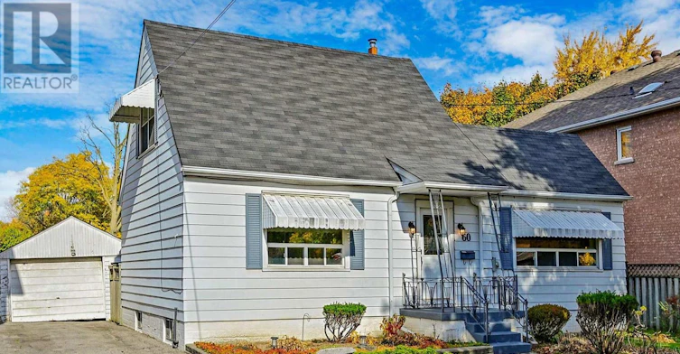 60 Northwood Drive, Toronto, ON, M2M 2K1 - 2