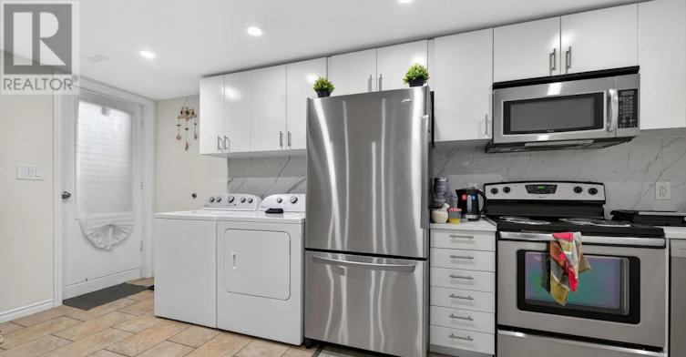B-92 Aberdeen Avenue, Vaughan, ON, L4L 1C2