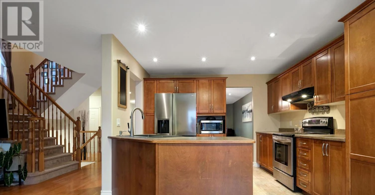 112 Olde Towne Avenue, Russell, ON, K4R 0A6 - 9