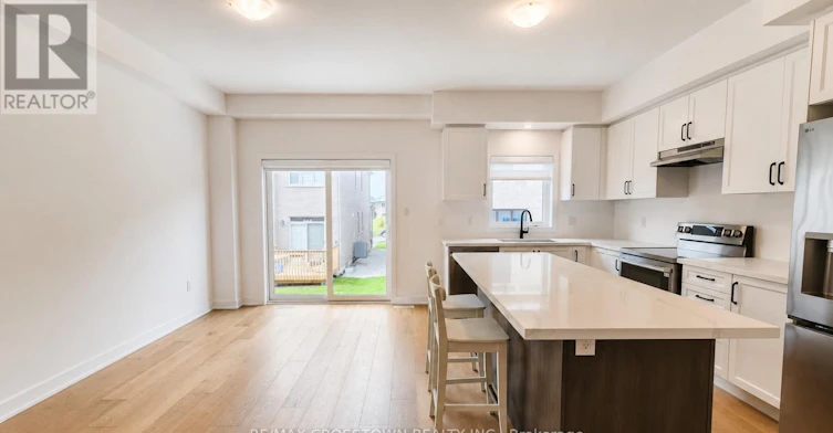 26 Mcaush Street, Barrie, ON, L9J 0V6 - 5