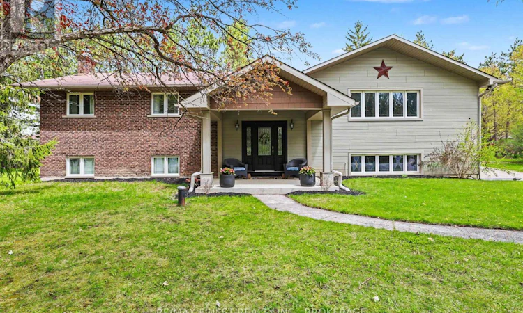 2518 Rideau Ferry Road