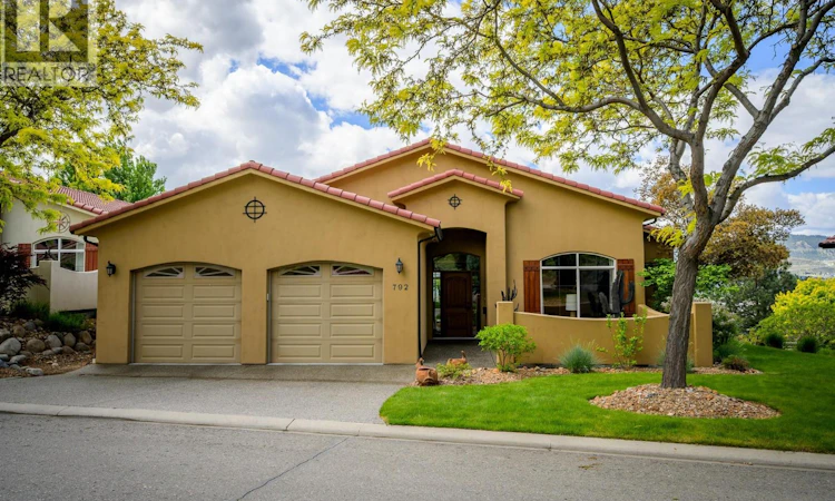 792 Rosewood Crescent