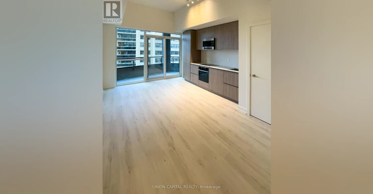 518N-120 Broadway Avenue, Toronto, ON, M4P 0E9
