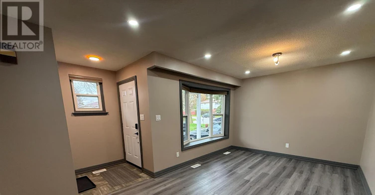 273 Coventry Court, Oshawa, ON, L1G 6H4 - 2
