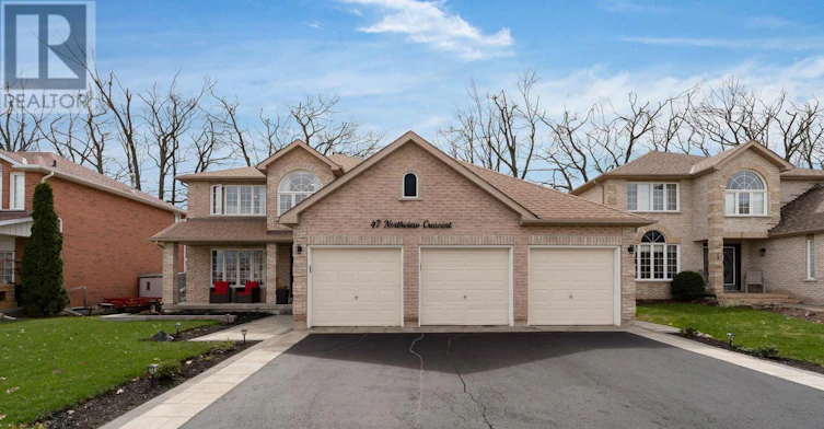 47 Northview Crescent, Barrie, ON, L4N 9T4