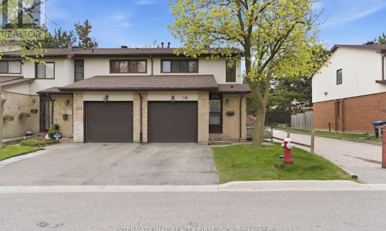 114-114 Foster Crescent