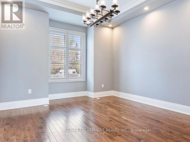 216 Rebecca Street, Oakville, ON, L6K 1J9 - 6
