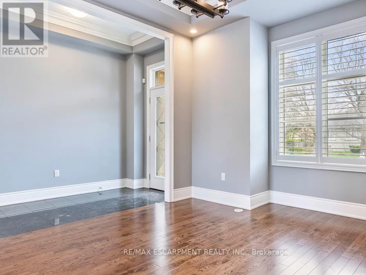 216 Rebecca Street, Oakville, ON, L6K 1J9 - 8