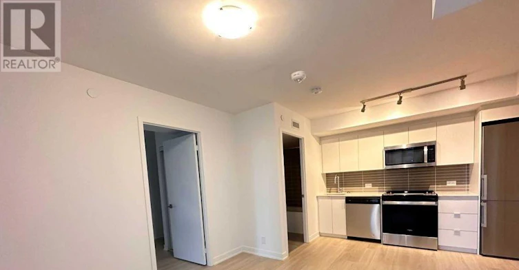 526-30 Tretti Way, Toronto, ON, M3H 0E3 - 4