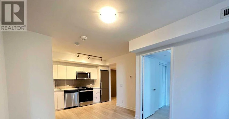 526-30 Tretti Way, Toronto, ON, M3H 0E3 - 2